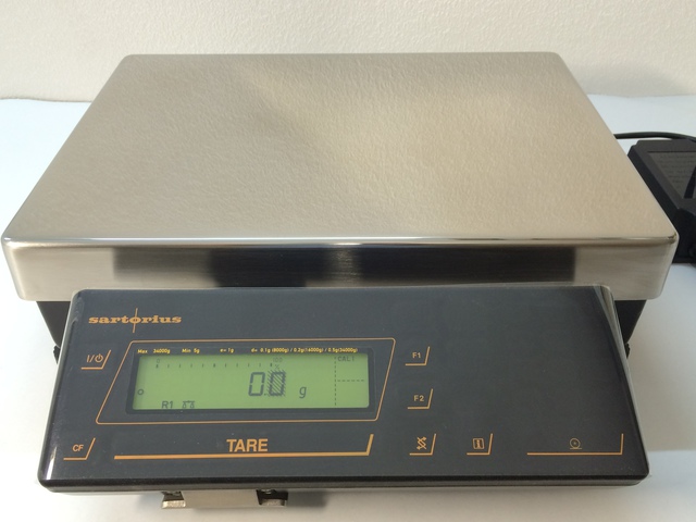 Весы лабораторные ВЛР-1 кг
